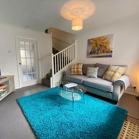 2 Bedroom Private House Near Bedford Town And Train Station Exterior foto